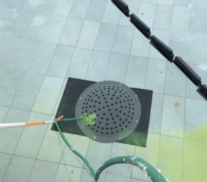 grille de fond de piscine